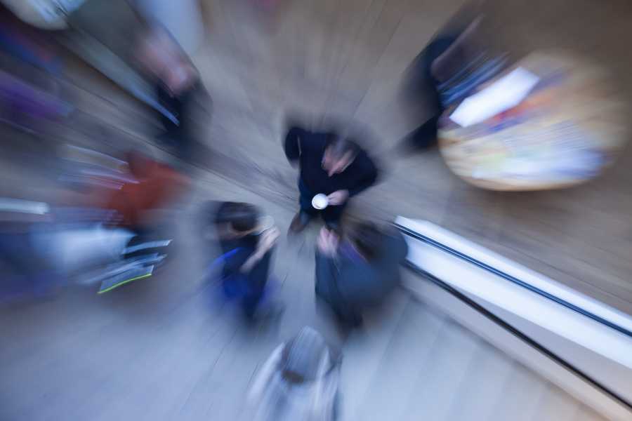 Foto von Expertinnen und Experten, die an einer Verastaltung des hbz teilnehmen